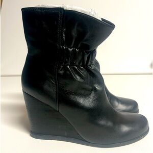 Splendid black leather wedge Rebecca boots size 8.5